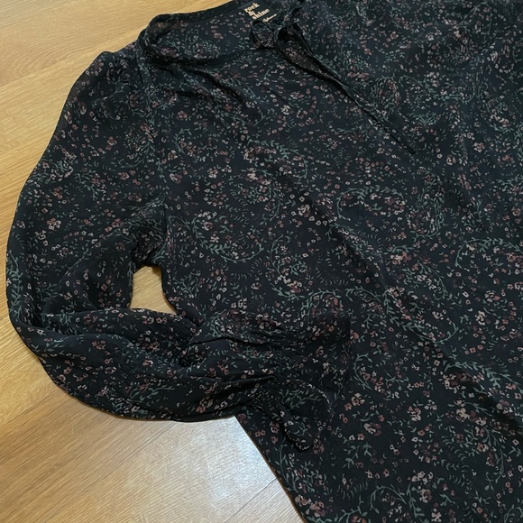 Floral Sheer Reitmans Blouse - Picture 2 of 5